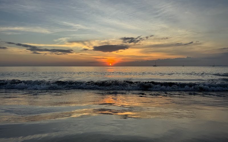 Kaw Kwang Beach
