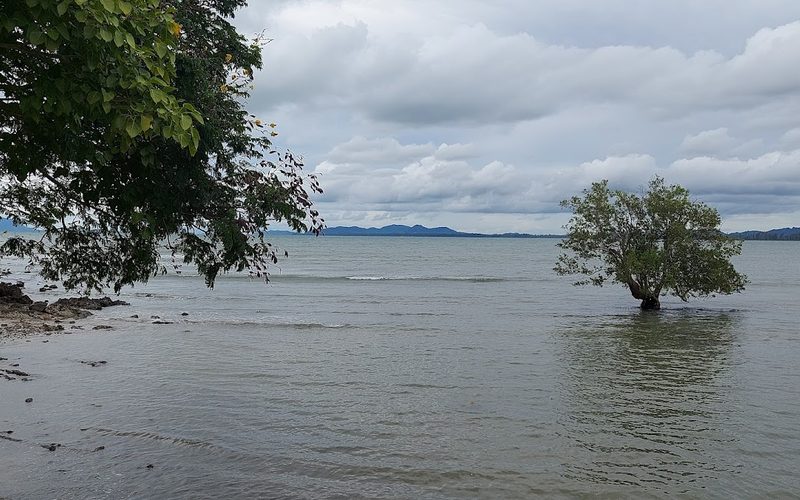 Kaw Kwang Beach