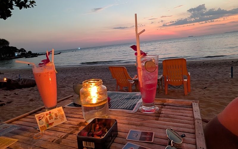 Korner Beach Bar