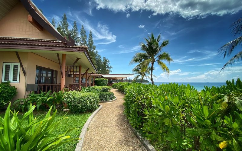 Lanta Casuarina Beach Resort