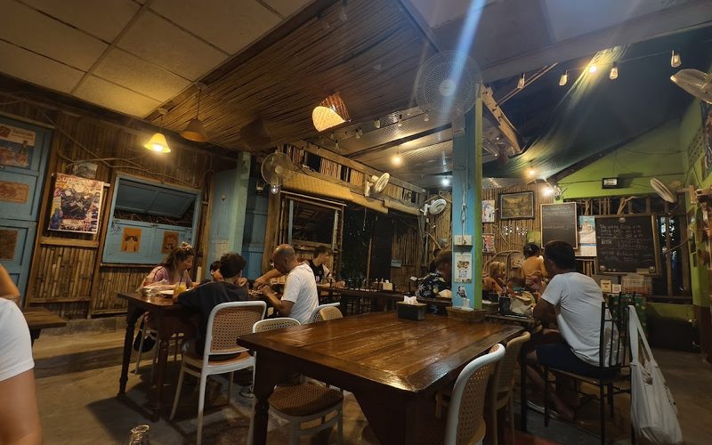 Loro Loco Pizza Cuisine Restaurant