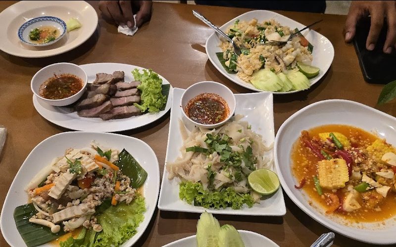 Phra ae seafood