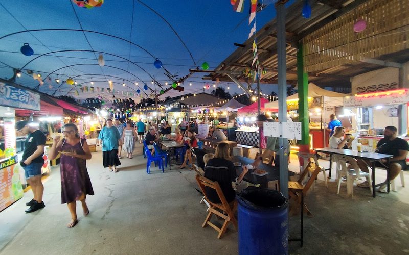 Saladan Walking Street